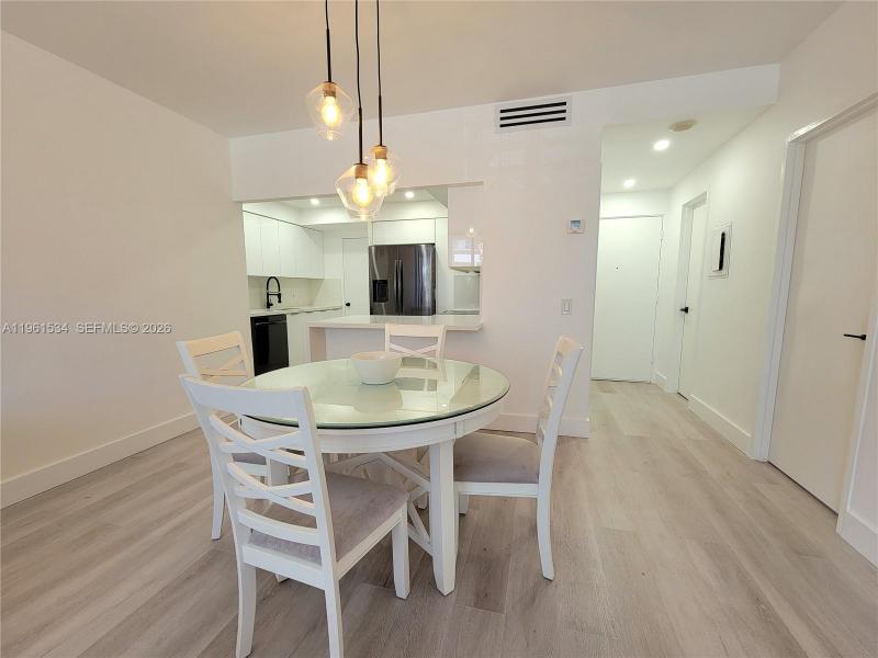 Condo for sale at Alexander Towers 218