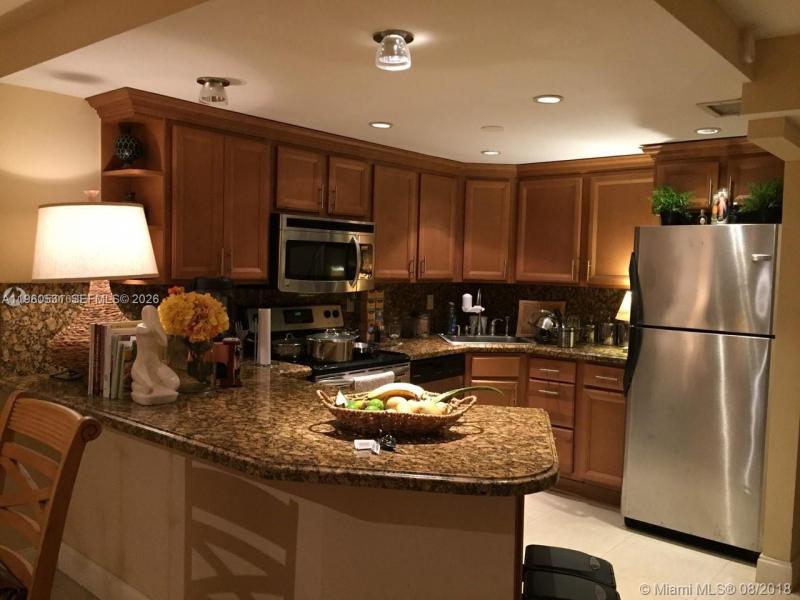 Condo for sale at Oceanview Park 416