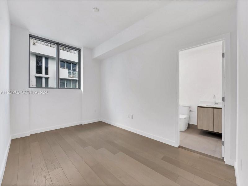 Comprar apartamento no La Baia South LPH_711