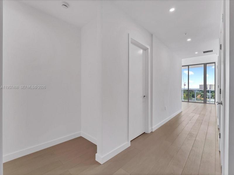 Comprar apartamento no La Baia South LPH_711