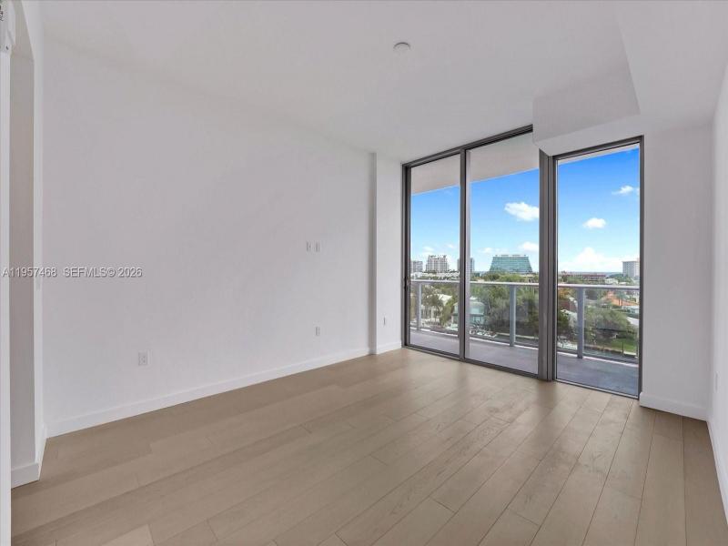 Comprar apartamento no La Baia South LPH_711