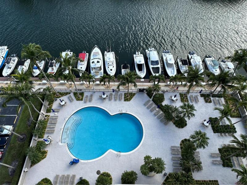 Comprar apartamento en Gables Waterway Towers PH25