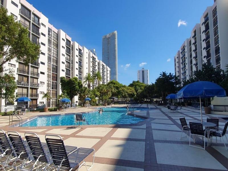 Comprar apartamento en Plaza of the Americas 316