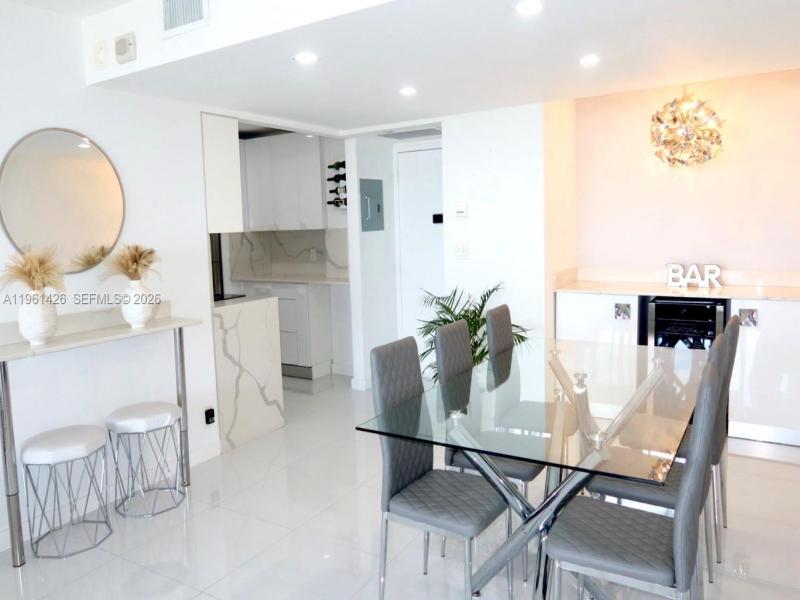 Coronado I Apt #1422