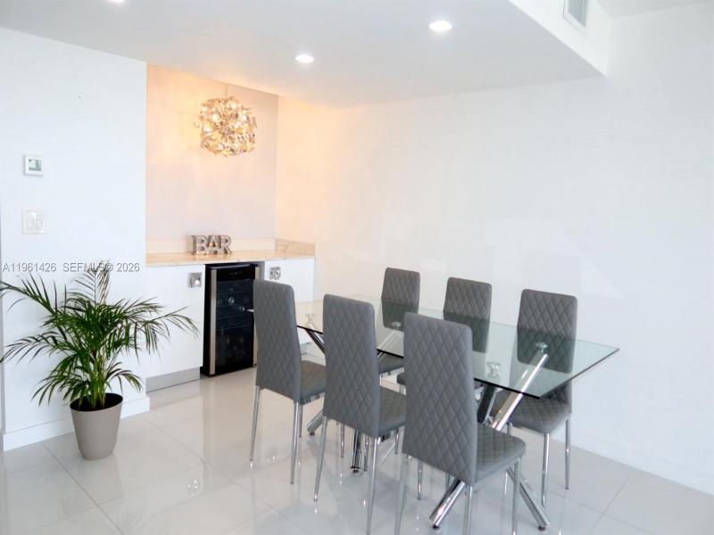 Comprar apartamento no Coronado I 1422
