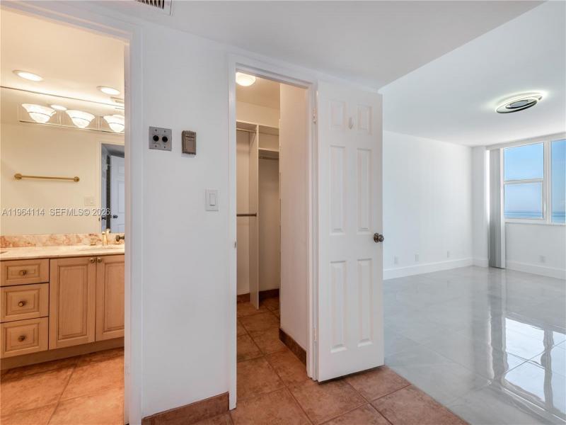 Condo for sale at Parker Dorado 310