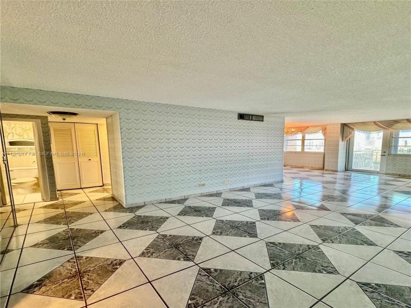 Comprar apartamento en Winston Towers 1715