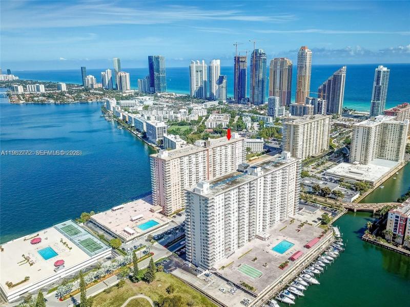 Winston Towers Apt #1715