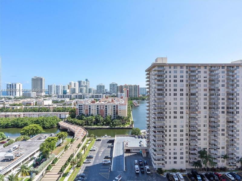 Comprar apartamento en Winston Towers 1715
