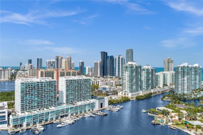 400 Sunny Isles Apt #907