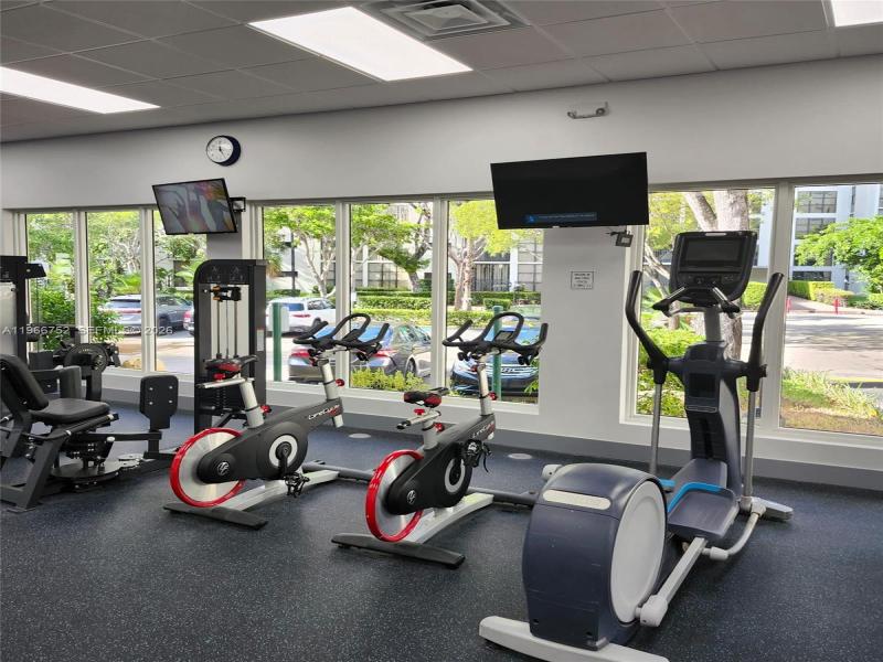 Condo for sale at Plaza of the Americas 324