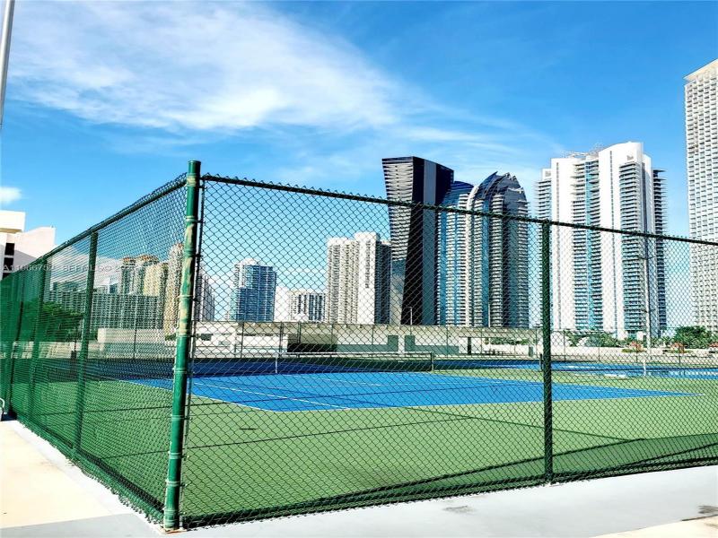 Condo for sale at Plaza of the Americas 324