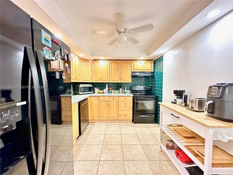 Apartment for rent at Oceanview Park 1007