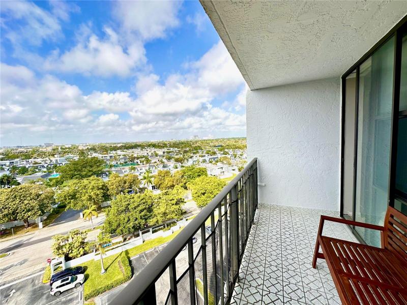 Apartment for rent at Oceanview Park 1007