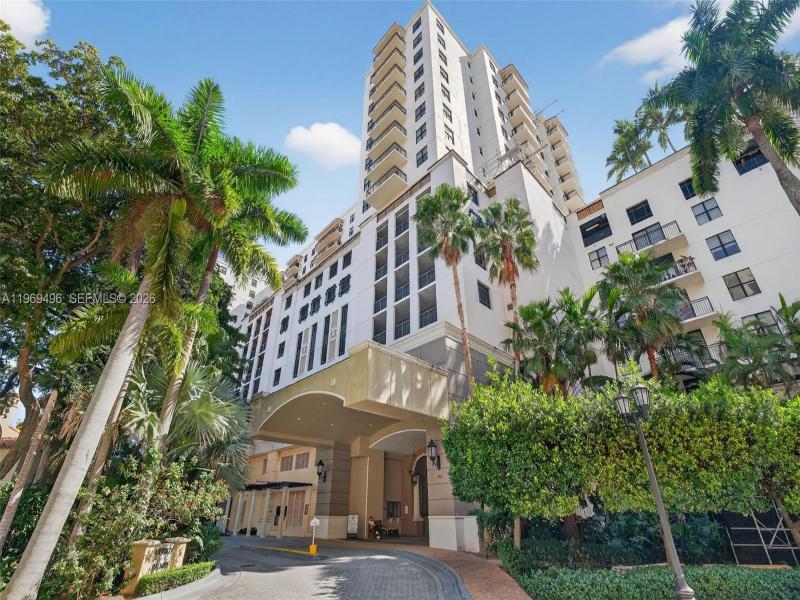 Puerta De Palmas Apt #1204