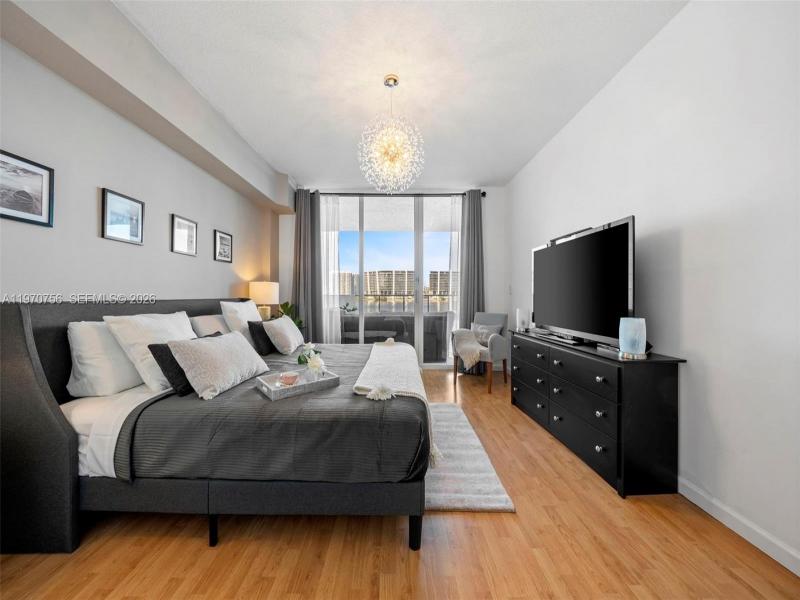 Comprar apartamento en Marina Bay Club 308