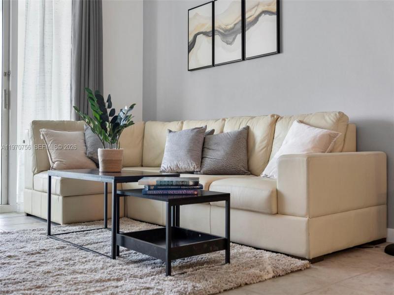 Comprar apartamento en Marina Bay Club 308