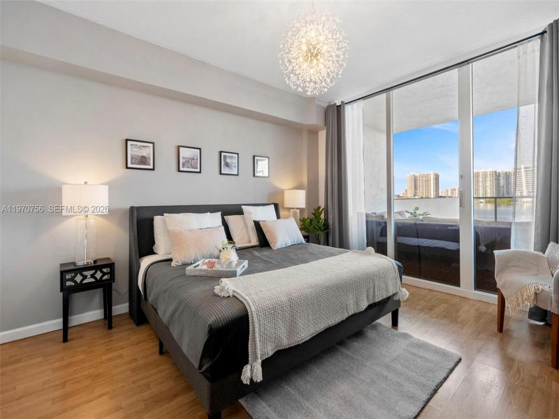 Comprar apartamento en Marina Bay Club 308