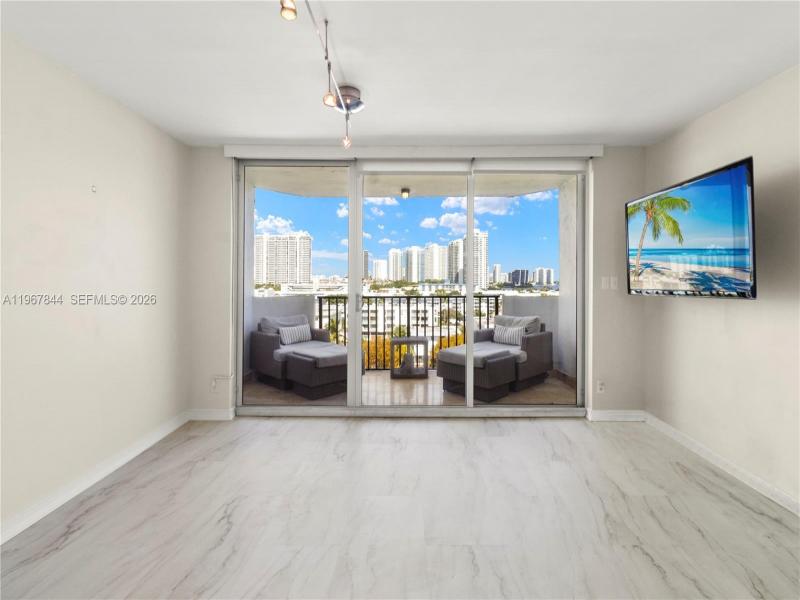 Comprar apartamento en Coral Isle East 904