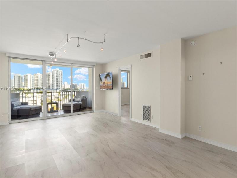 Comprar apartamento en Coral Isle East 904
