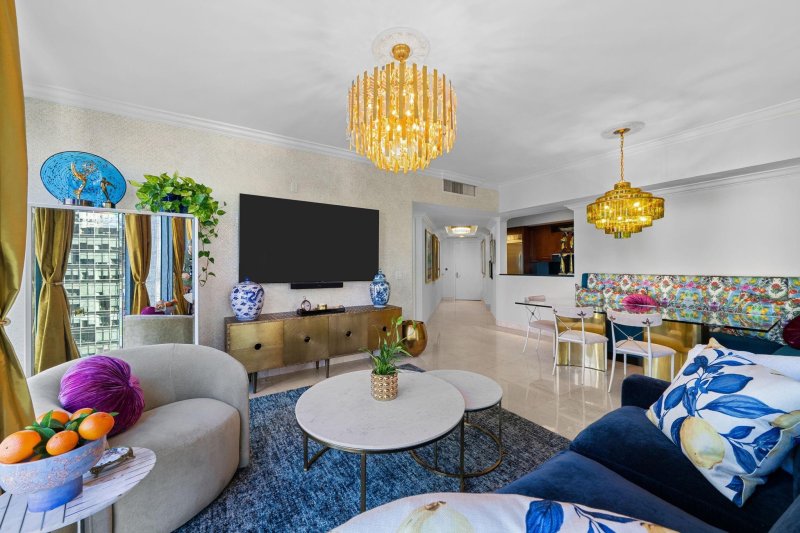 Condo for sale at Las Olas River House 2308