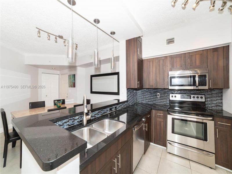 Comprar apartamento en Porto Bellagio 1802