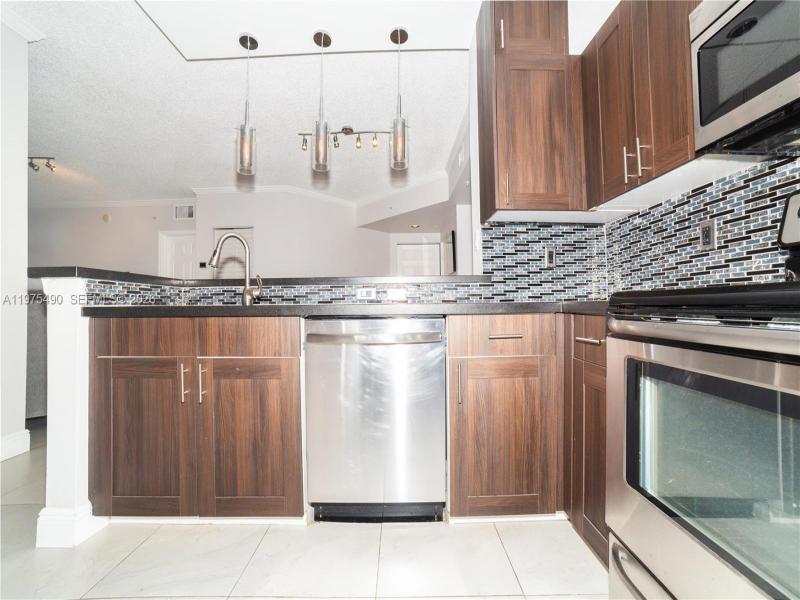 Comprar apartamento en Porto Bellagio 1802