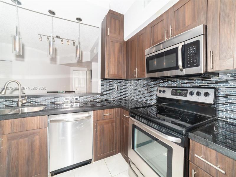 Comprar apartamento en Porto Bellagio 1802