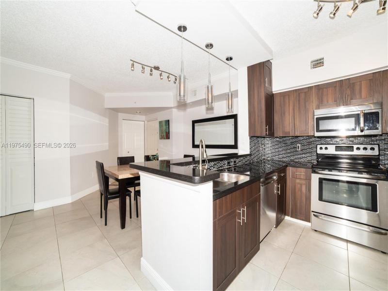 Comprar apartamento en Porto Bellagio 1802