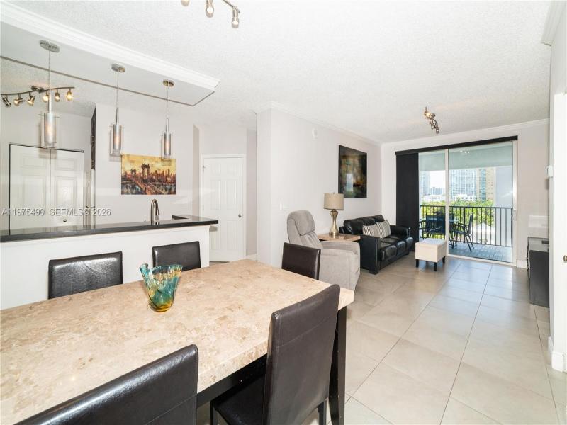 Comprar apartamento en Porto Bellagio 1802