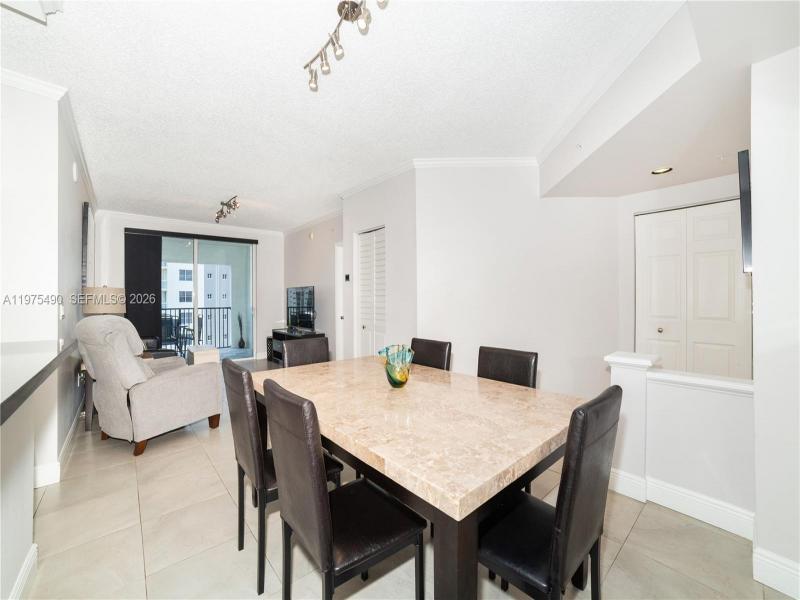 Comprar apartamento en Porto Bellagio 1802