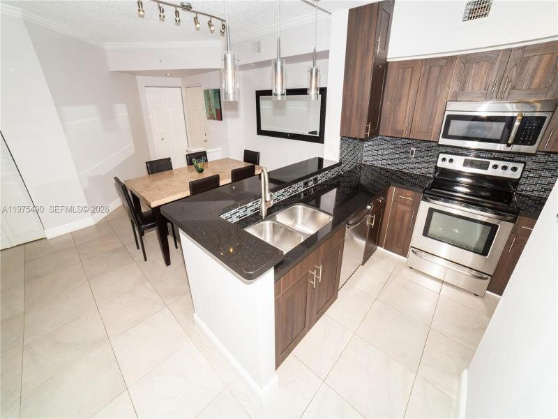 Comprar apartamento en Porto Bellagio 1802