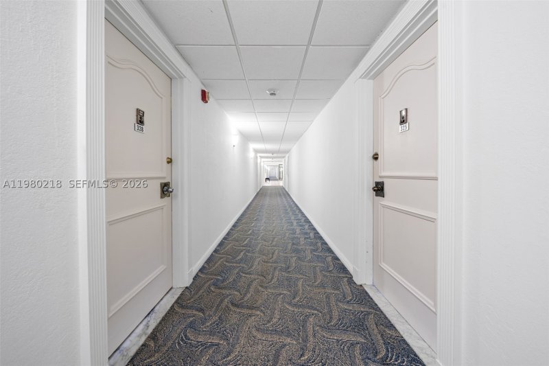 Condo for sale at Arlen House 325