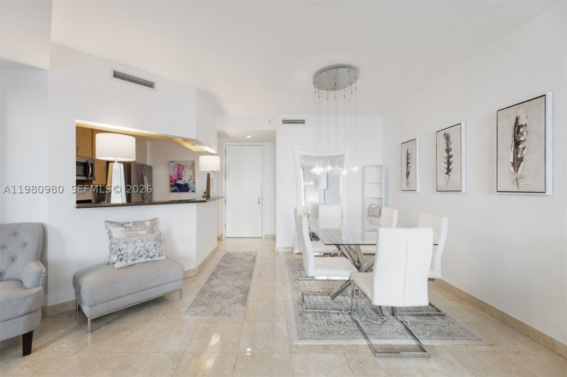 Apartment for rent at Courts Brickell Key 806