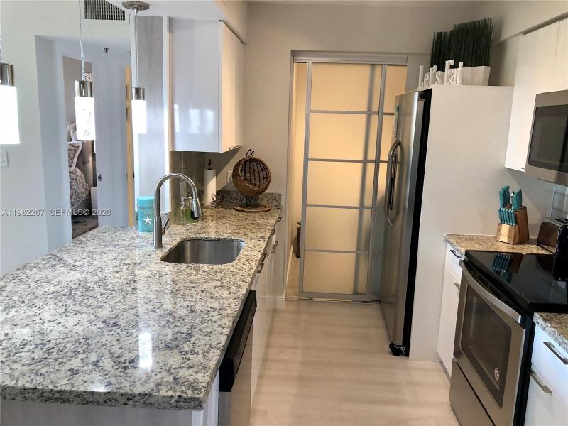 Apartment for rent at The Yacht Club at Aventura 1405