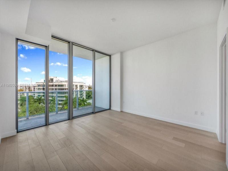 Comprar apartamento no La Baia South 702