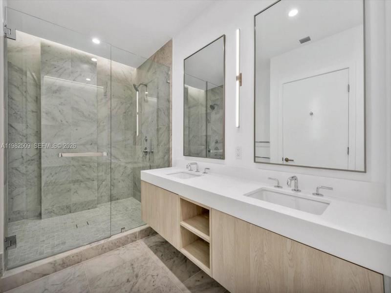 Comprar apartamento no La Baia South 702
