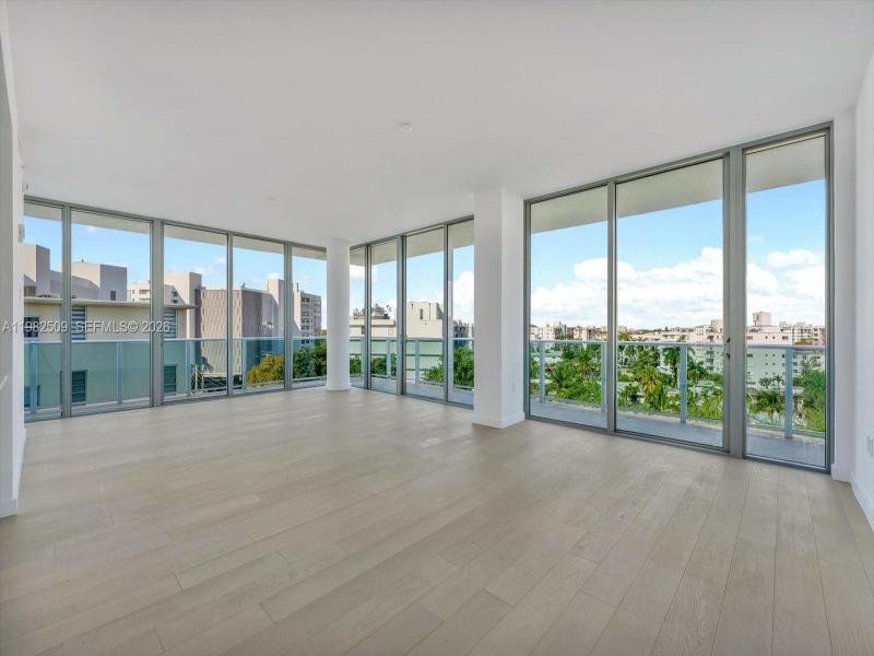 Comprar apartamento no La Baia South 702