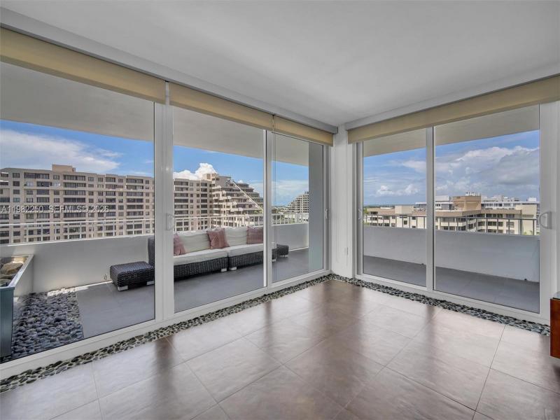 Comprar apartamento en Commodore Club South 1009