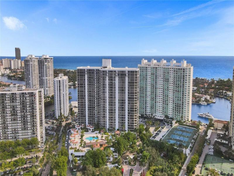Comprar apartamento en Hamptons West 608