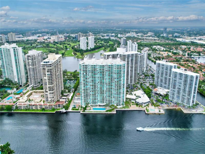 Comprar apartamento en Hamptons West 608