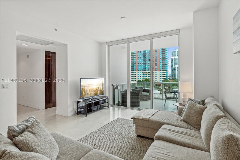 Apartment for rent at Continuum II North 805
