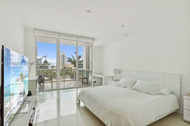 Apartment for rent at Continuum II North 805