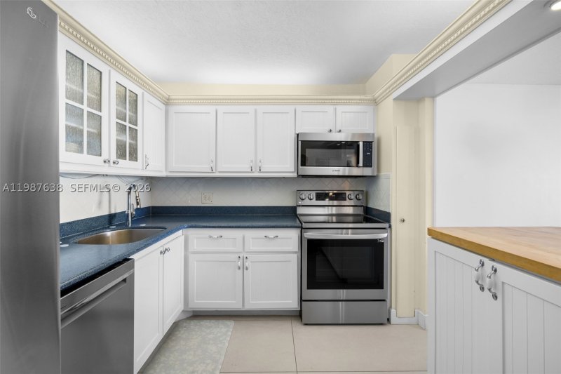 Condo for sale at Valencia at Quadomain 1102