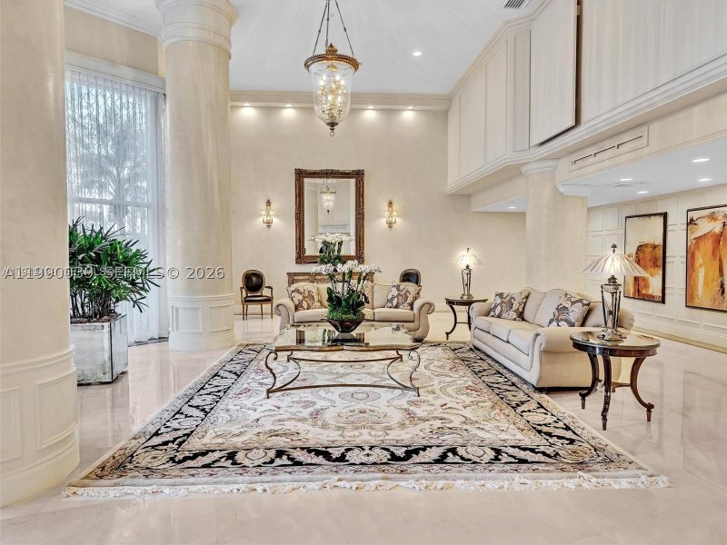 Condo for sale at Mystic Pointe 500 114