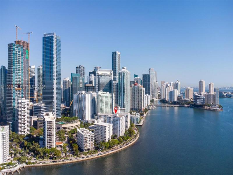 Comprar apartamento en Bayshore Place 1003A