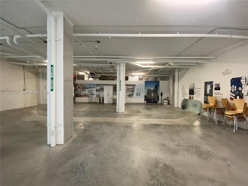 Comprar apartamento en 1215 on West CU-1