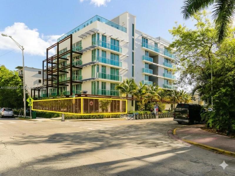 Comprar apartamento en 1215 on West CU-1