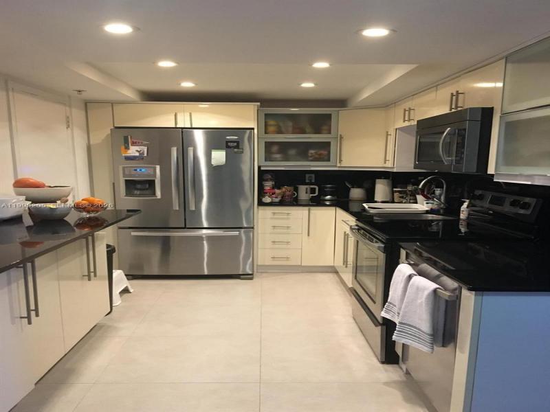 Condo for sale at Brickell Bay Club PH207