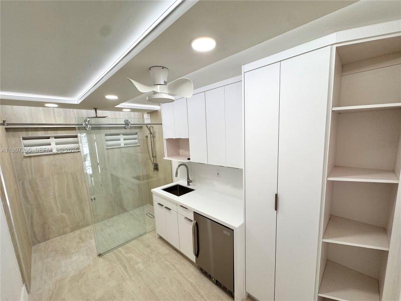 Comprar apartamento en Triton Towers 6